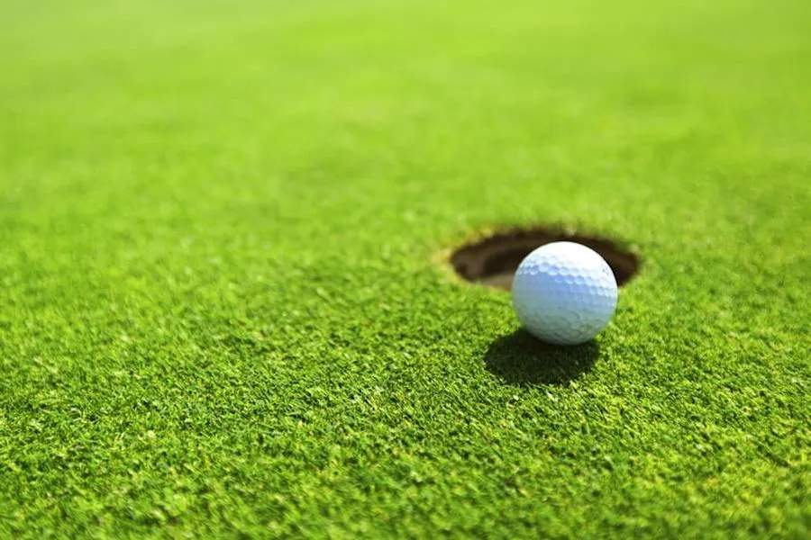 Grafton Golf: A 9-Hole Club and a River Island
