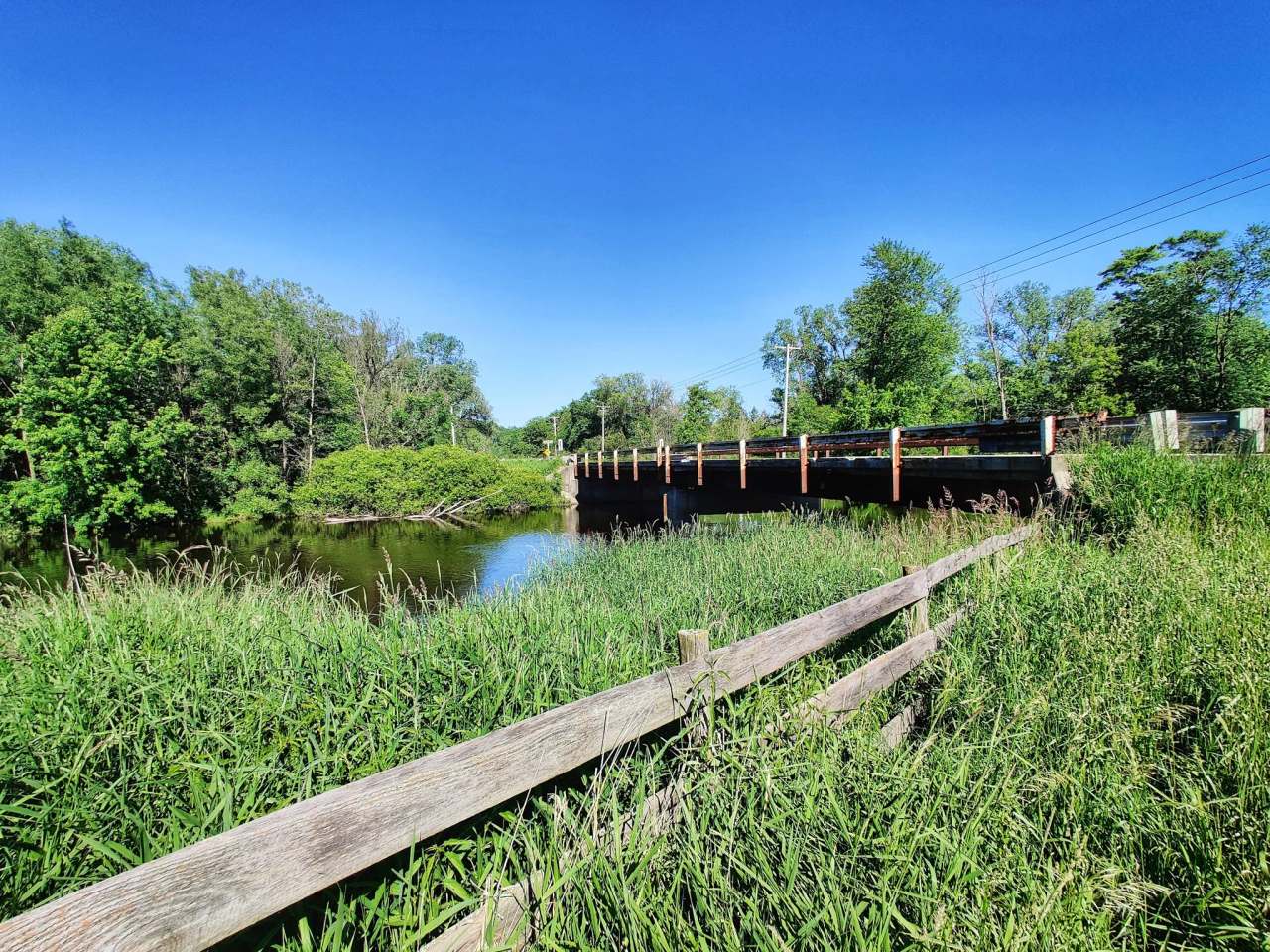 Ice Age Trail - Milwaukee River Trailhead — photo 7