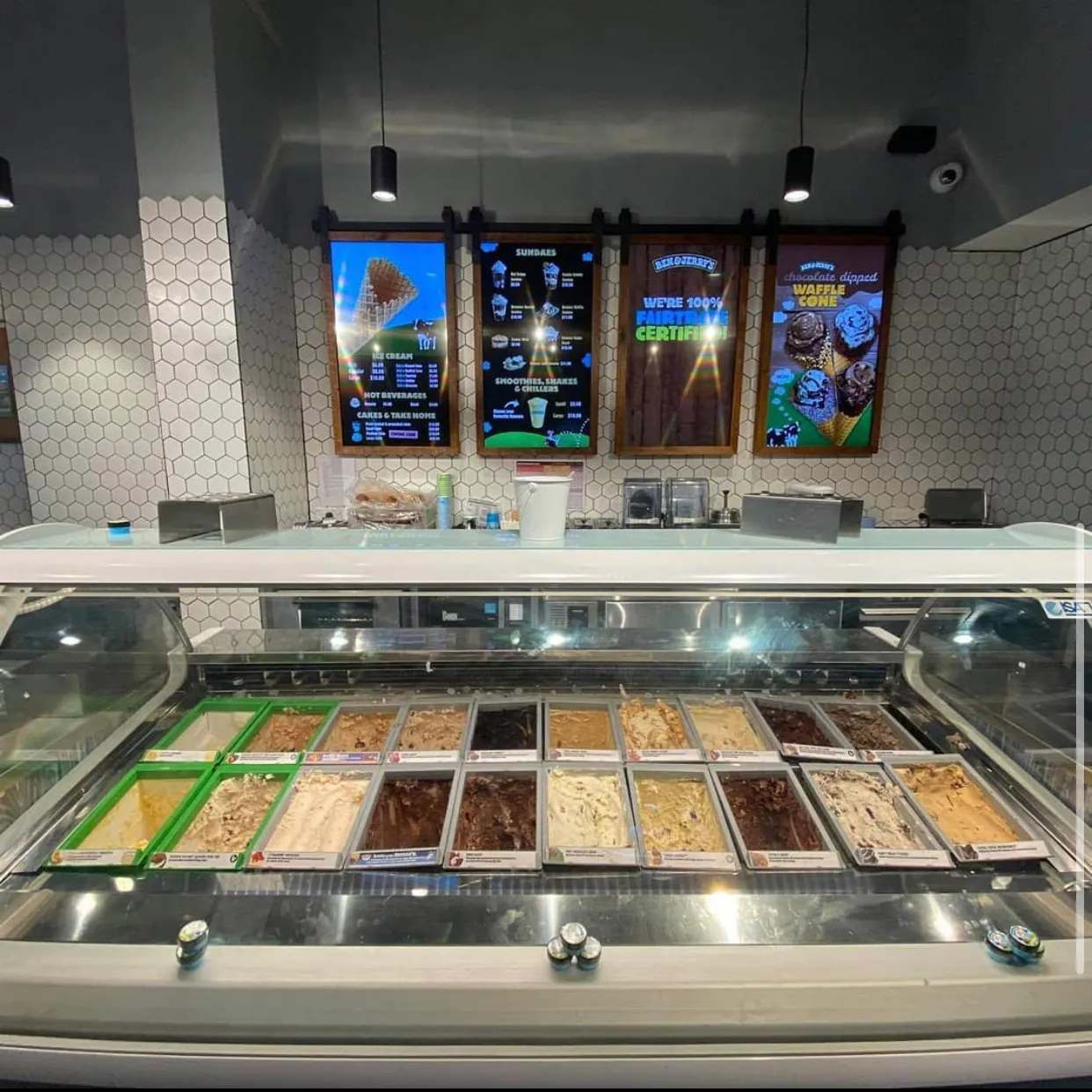 Ben & Jerry’s Wellington — photo 1