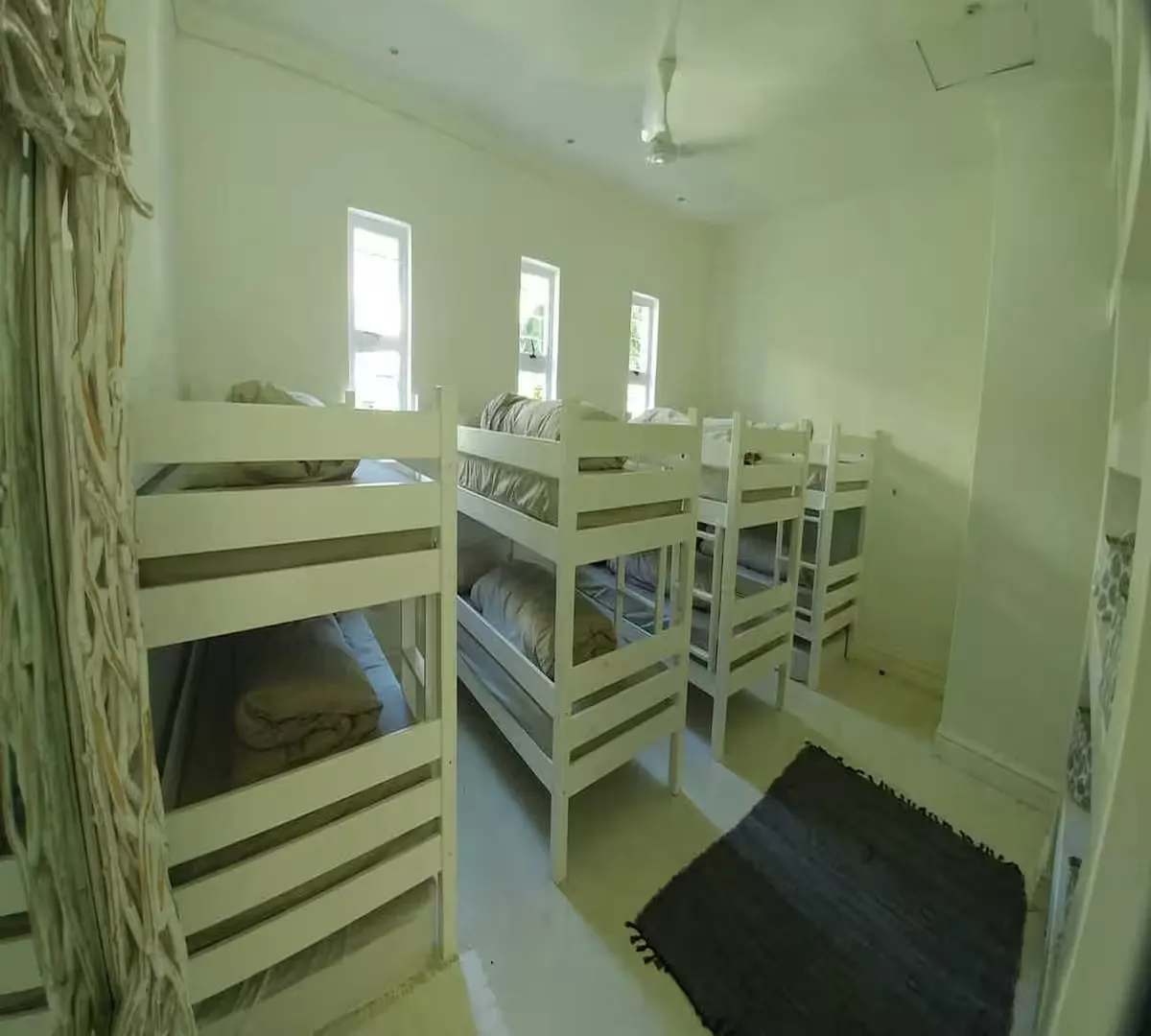 The White House - 65 Nkwazi Drive — photo 2