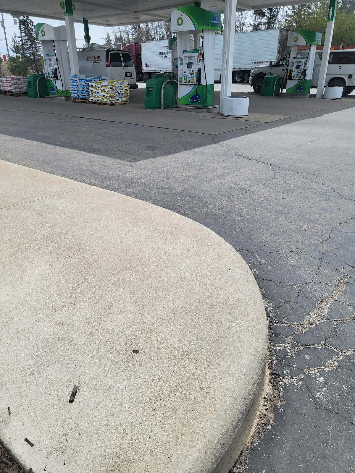 bp (N Port Washington Rd) — photo 3