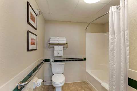Comfort Inn & Suites Jackson - West Bend — photo 5