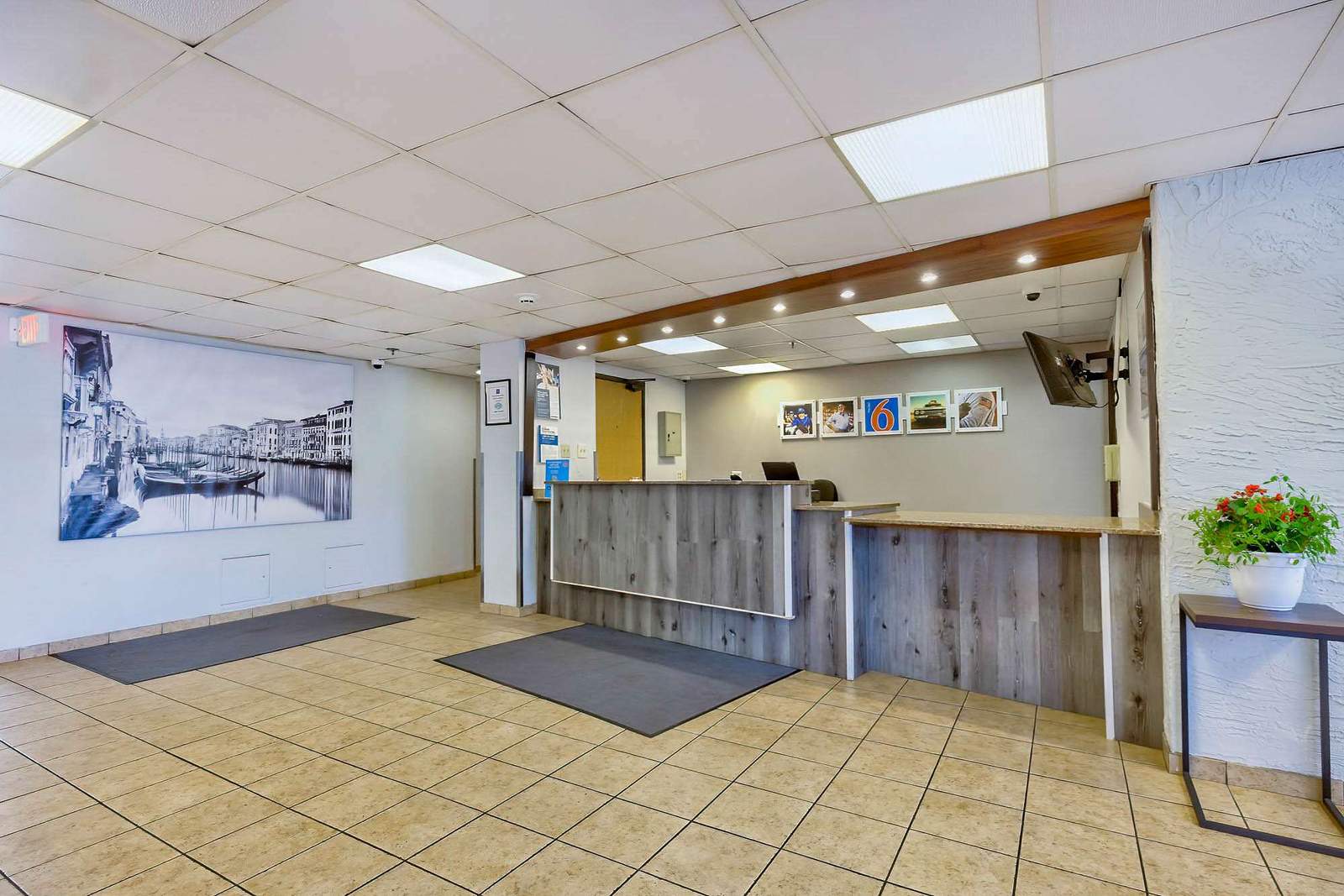 Motel 6 Milwaukee, WI - Glendale — photo 5