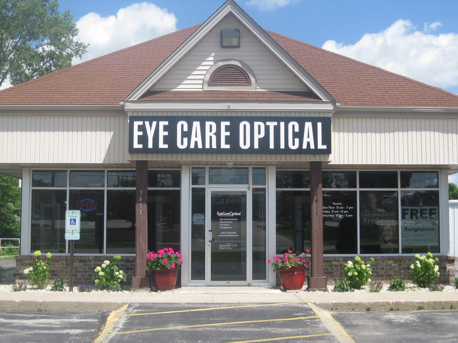 EyeCare Optical — photo 1
