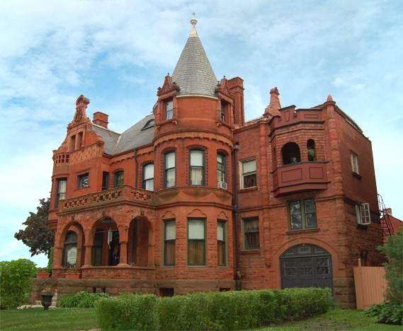Schuster Mansion Bed & Breakfast