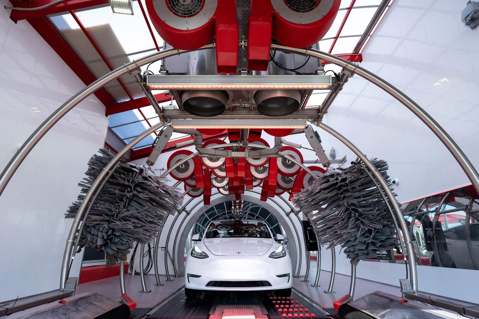 Tommy's Express® Car Wash — photo 4