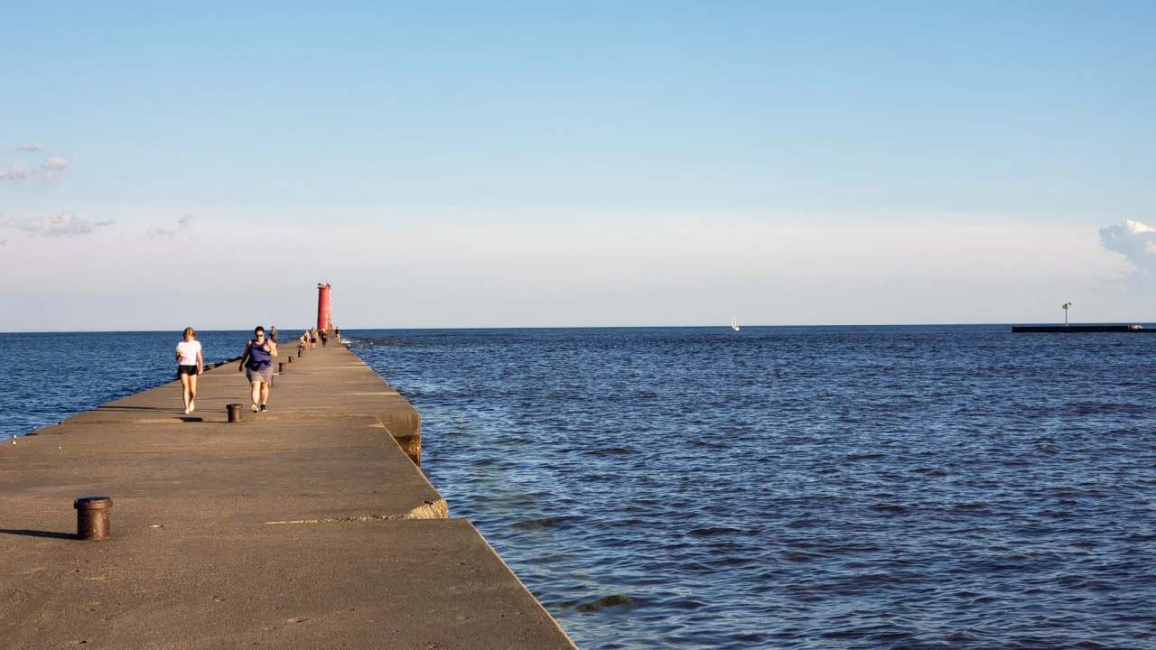 Sheboygan Breakwater Lighthouse — photo 3
