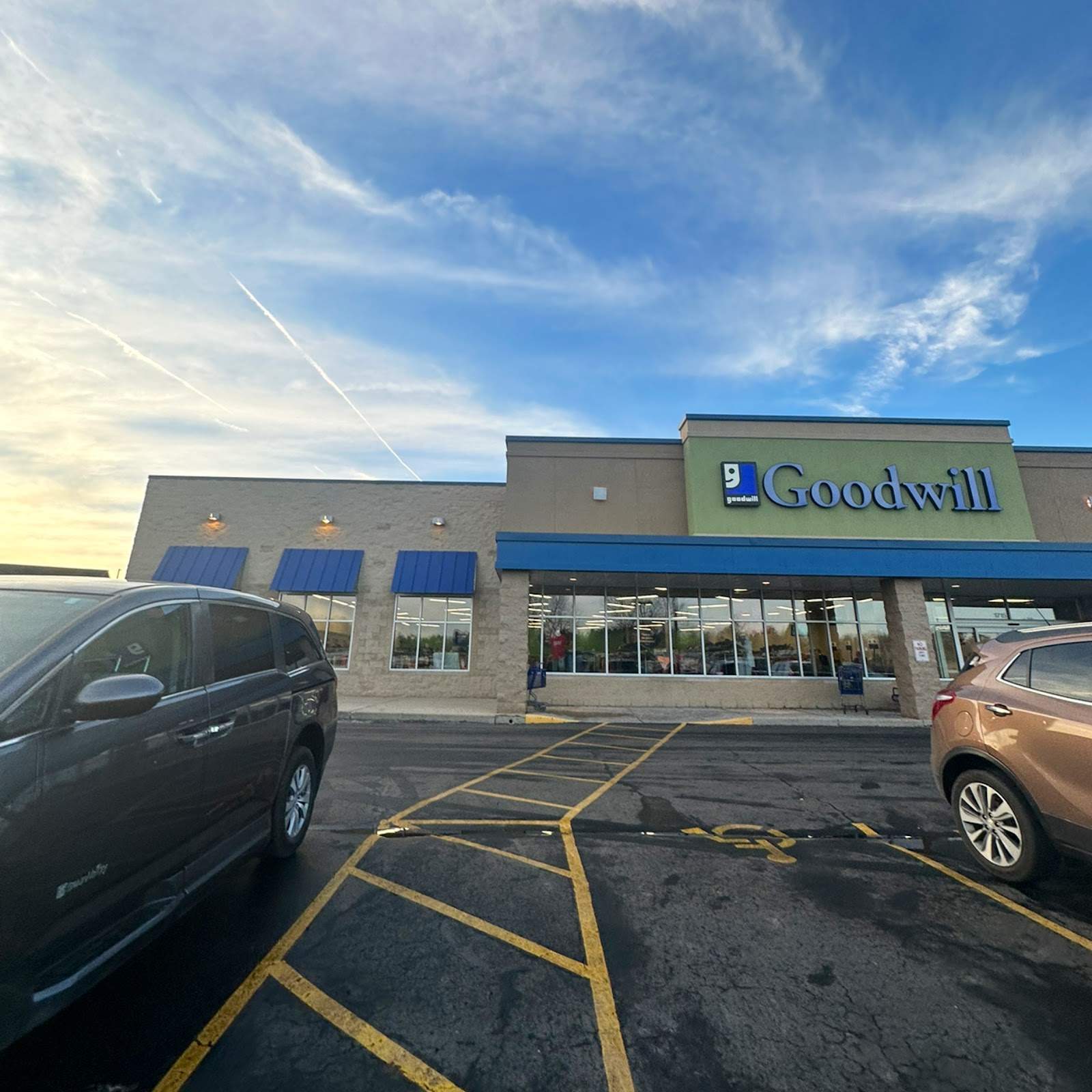 Goodwill Store & Donation Center — photo 1