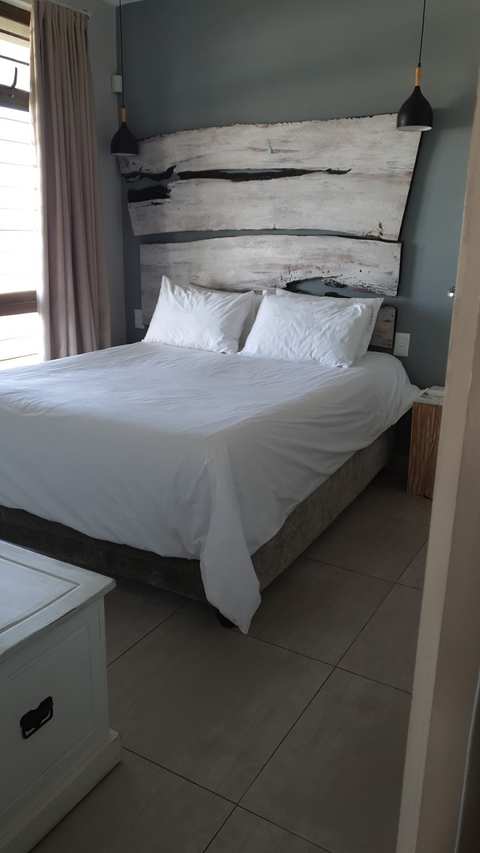 Coral Cove Apartments — photo 3