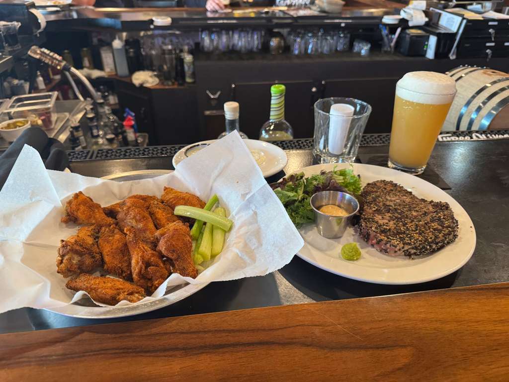 Jug's Pub & Grill
