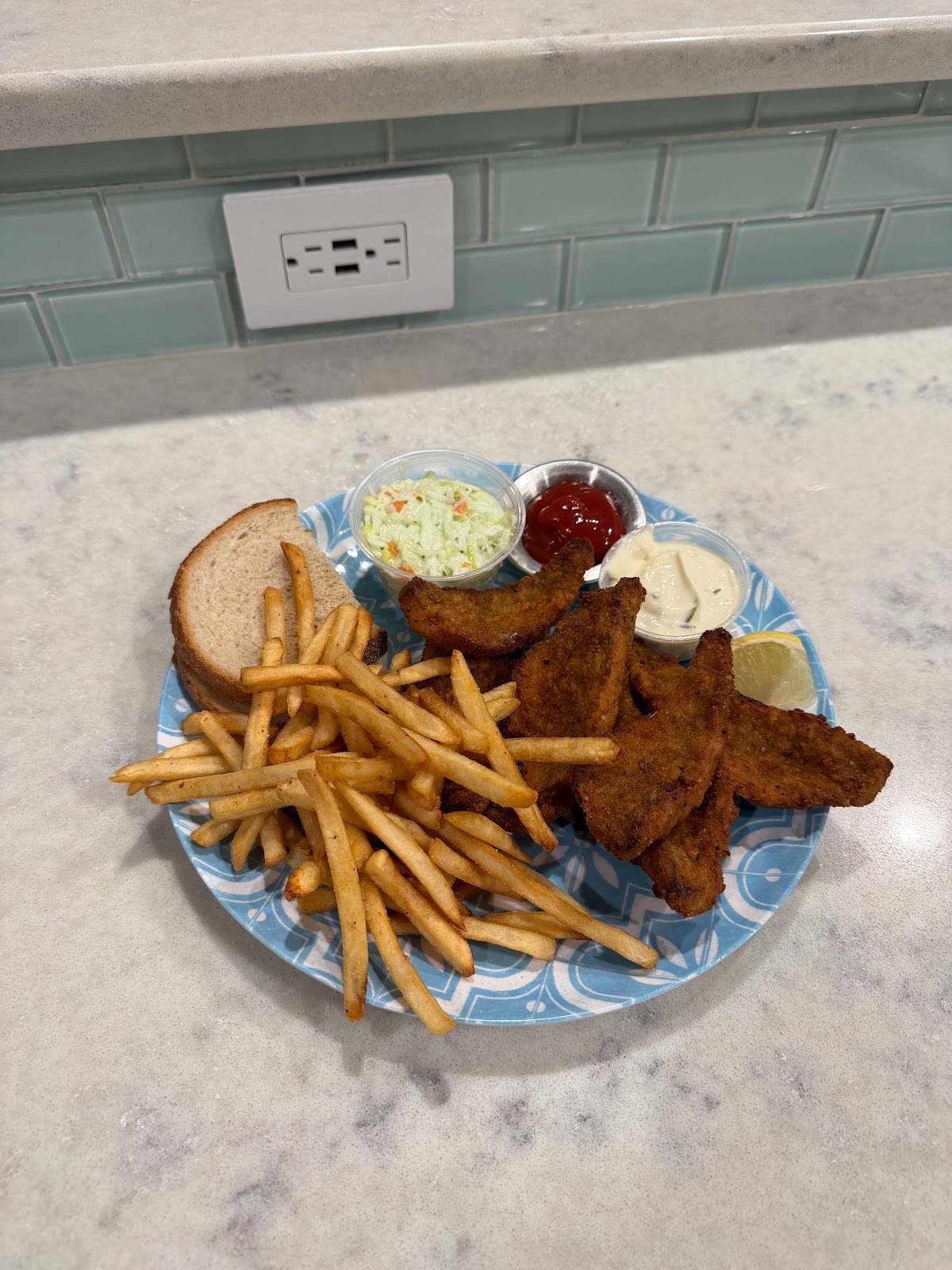 Superior Bar & Grill — photo 1