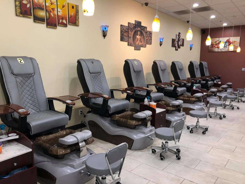 LyLy Nails & Spa | Greenfield