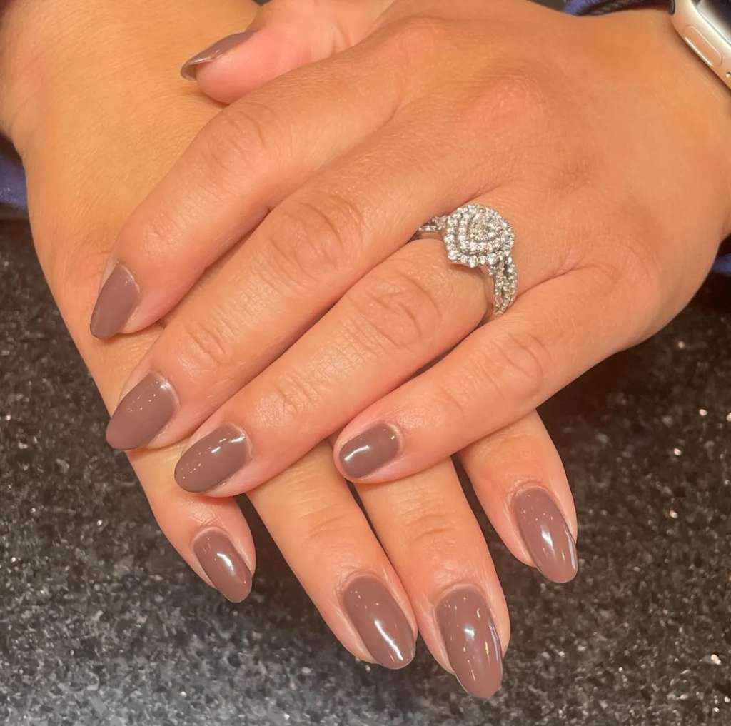 Lotus & Lily Nails
