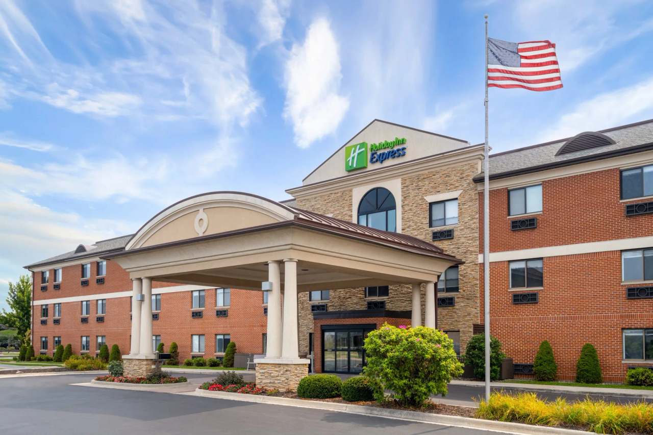 Holiday Inn Express Sheboygan-Kohler (I-43) by IHG — photo 1