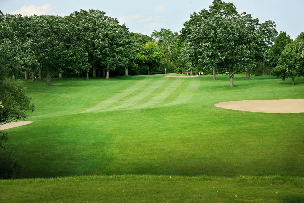 Twin Lakes Country Club