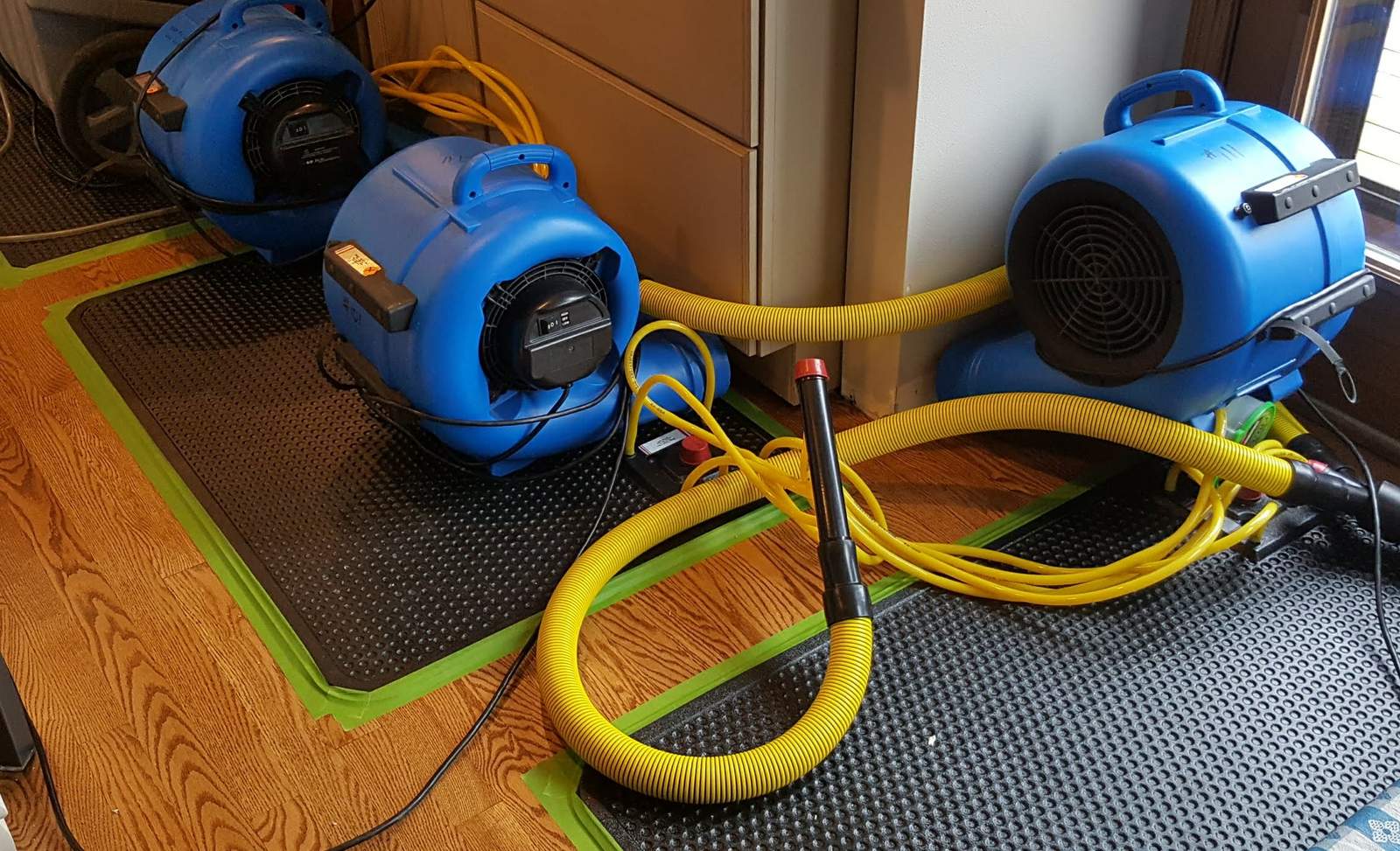 Magic Touch Carpet Cleaning & Water Damage Restoration — photo 4
