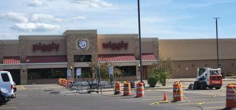 Fox Bros. Piggly Wiggly West Bend — photo 4