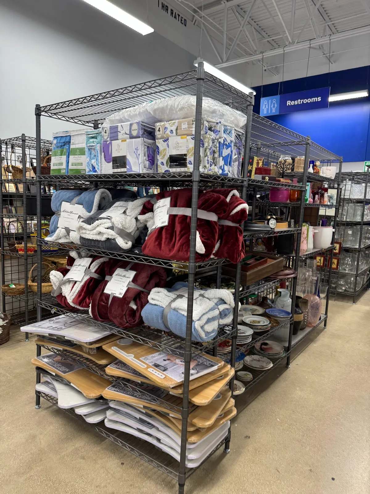Goodwill Store & Donation Center — photo 1