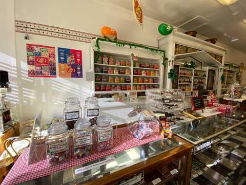 Candyman On Main — photo 3