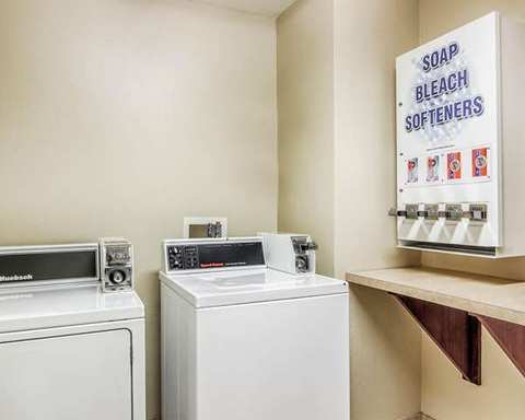 Comfort Inn & Suites Grafton-Cedarburg — photo 5