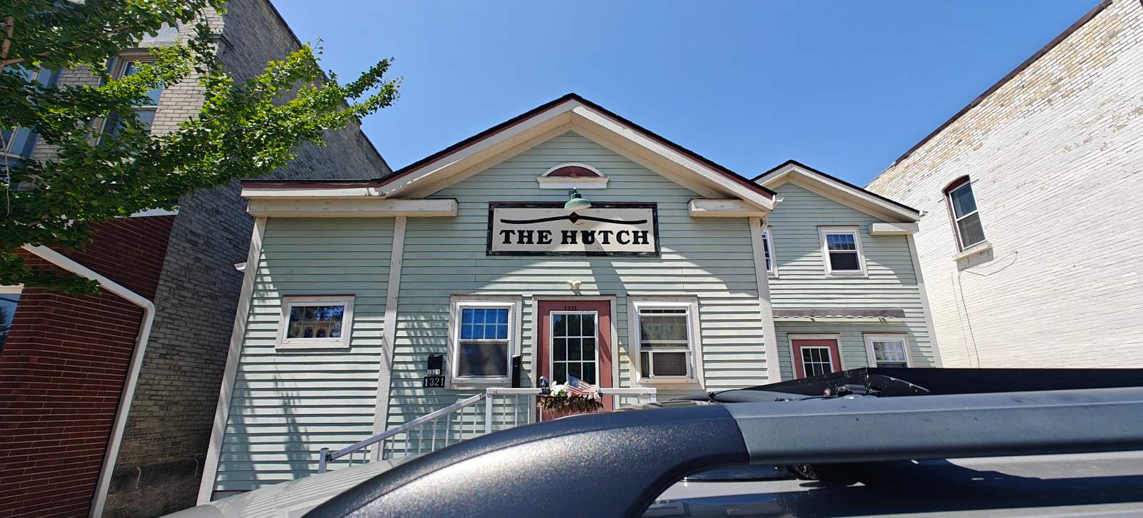 The Hutch — photo 1