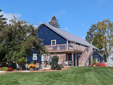 Blue Barn on the Green — photo 3