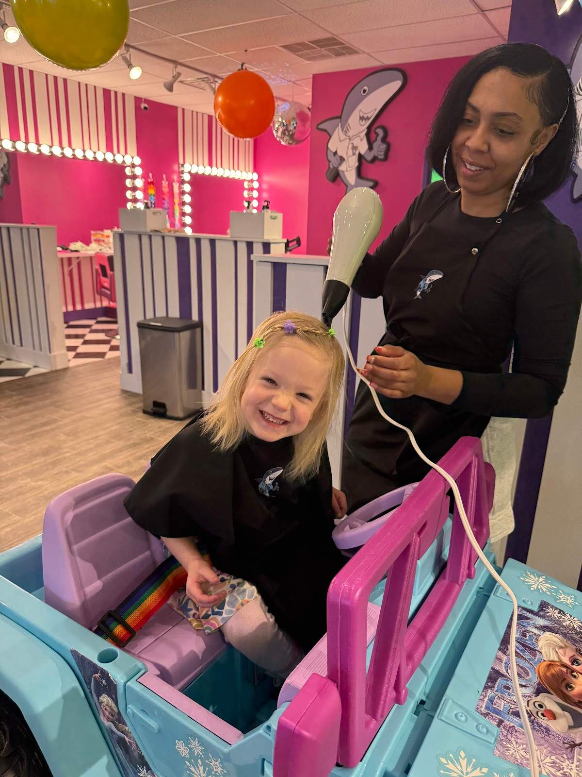Sharkey's Cuts for Kids - Mequon, WI — photo 2