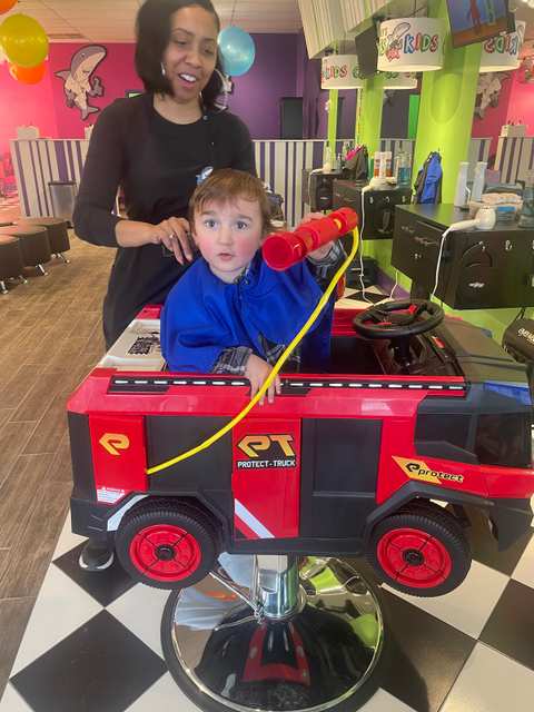 Sharkey's Cuts for Kids - Mequon, WI — photo 4