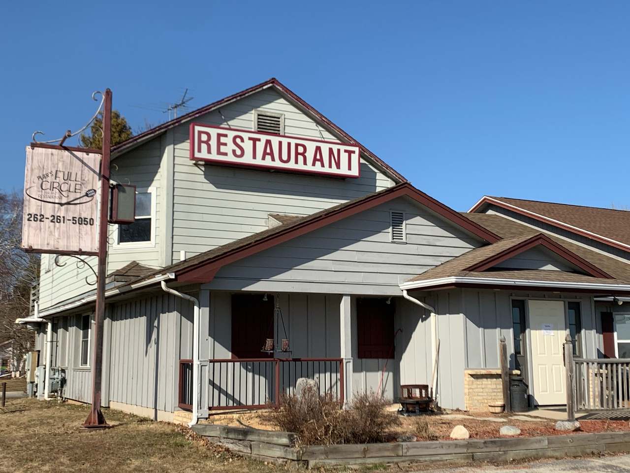 Plier's Full Circle Pub & Restaurant — photo 1