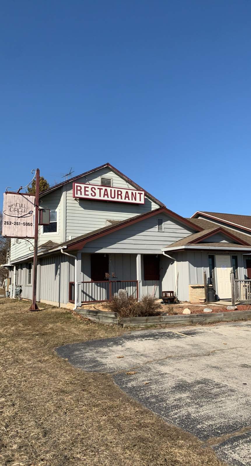 Plier's Full Circle Pub & Restaurant — photo 3