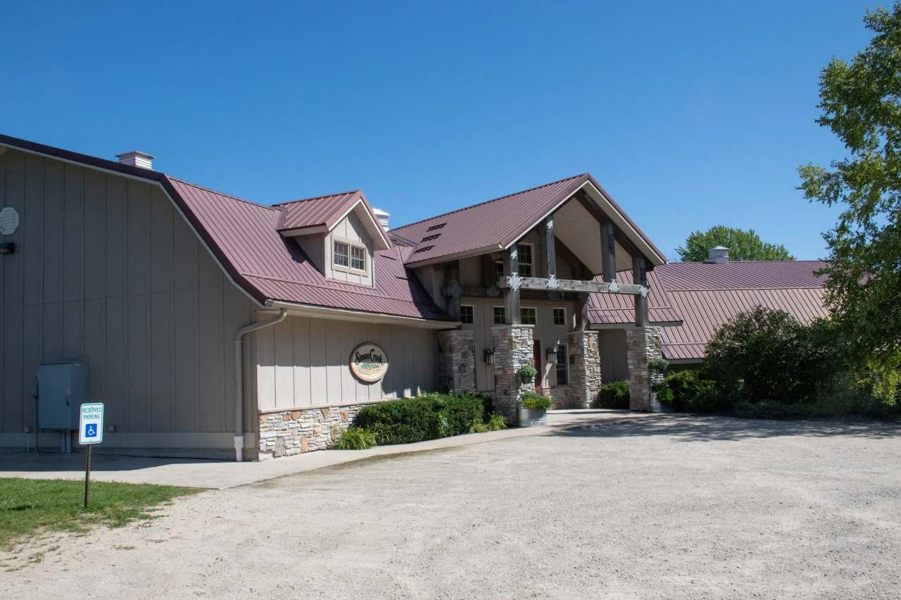 Simon Creek Vineyard & Winery — photo 1