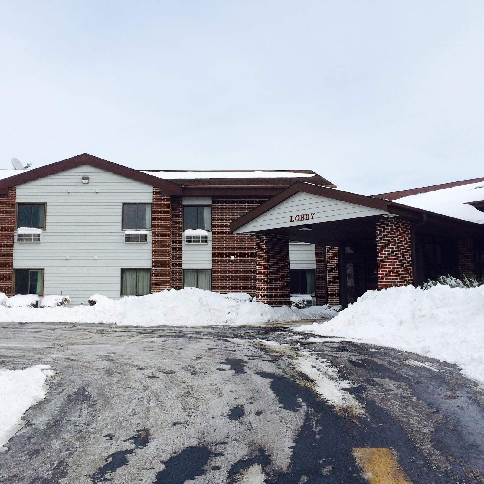Motel 6 Saukville, WI — photo 7