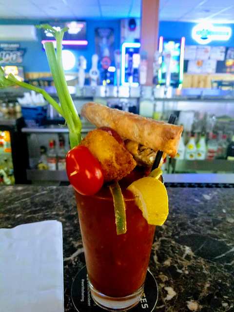 Raceway Bar & Grill — photo 4