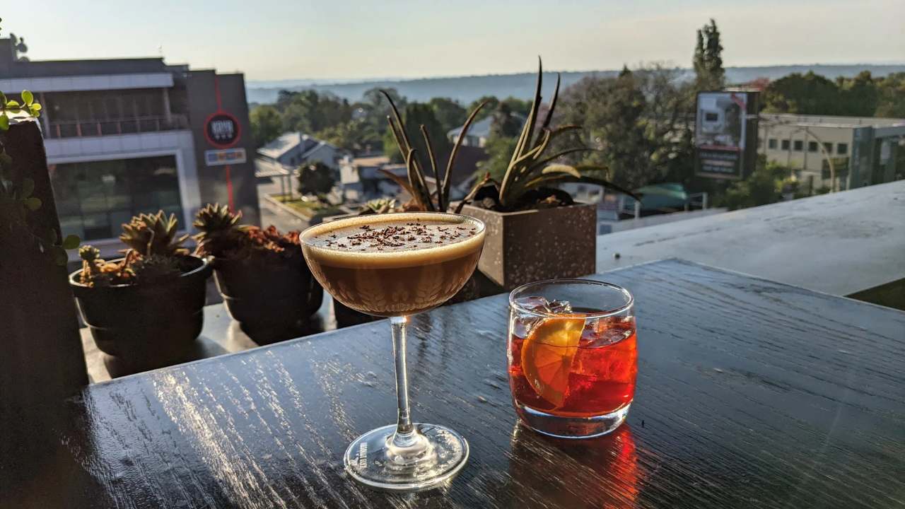 Mix Cocktail Bar — photo 2