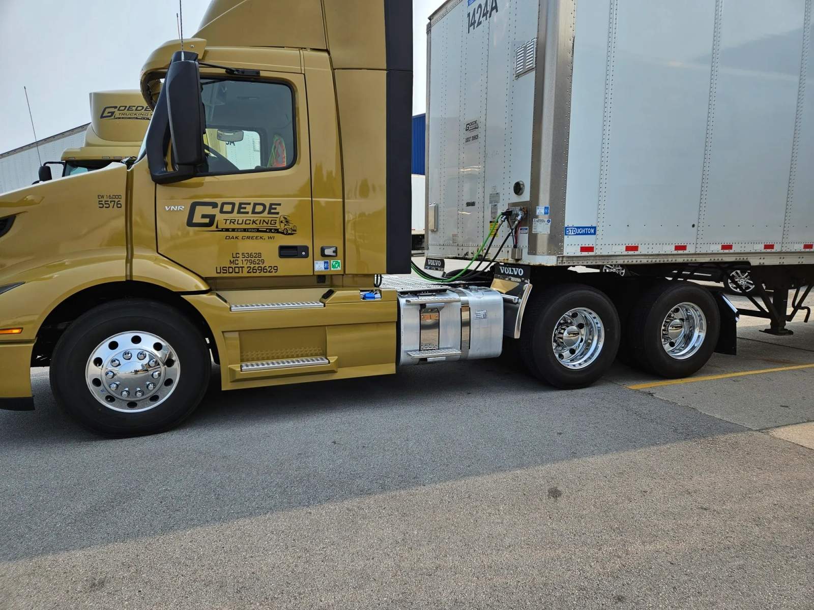 Goede Trucking Inc — photo 8