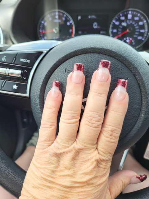 Linhz's Nail Salon — photo 4