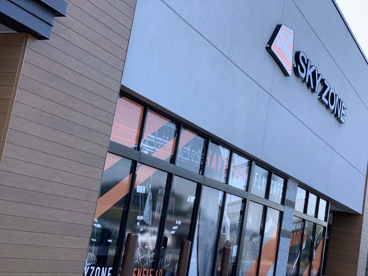 Sky Zone Greenfield. — photo 1