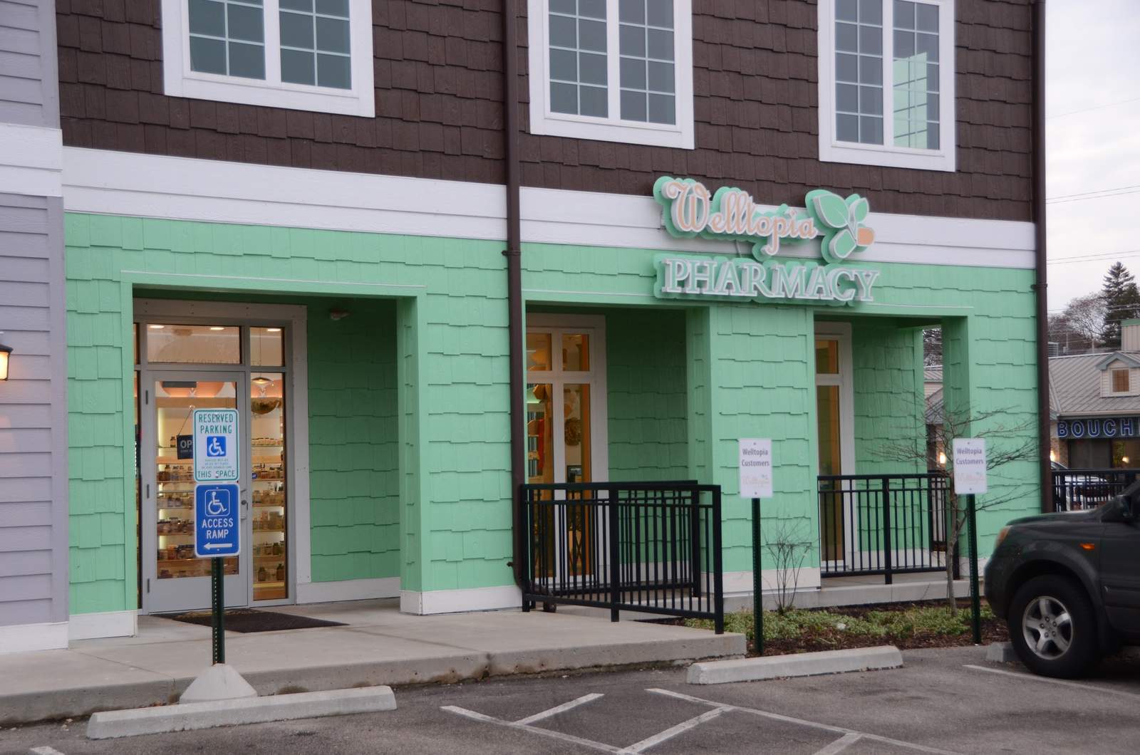 Welltopia Pharmacy — photo 1