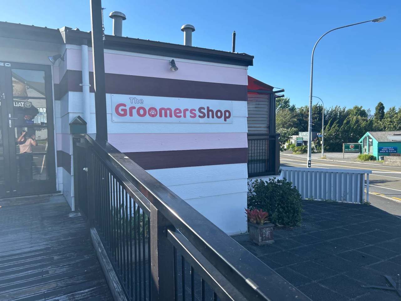 The Groomers Shop — photo 1