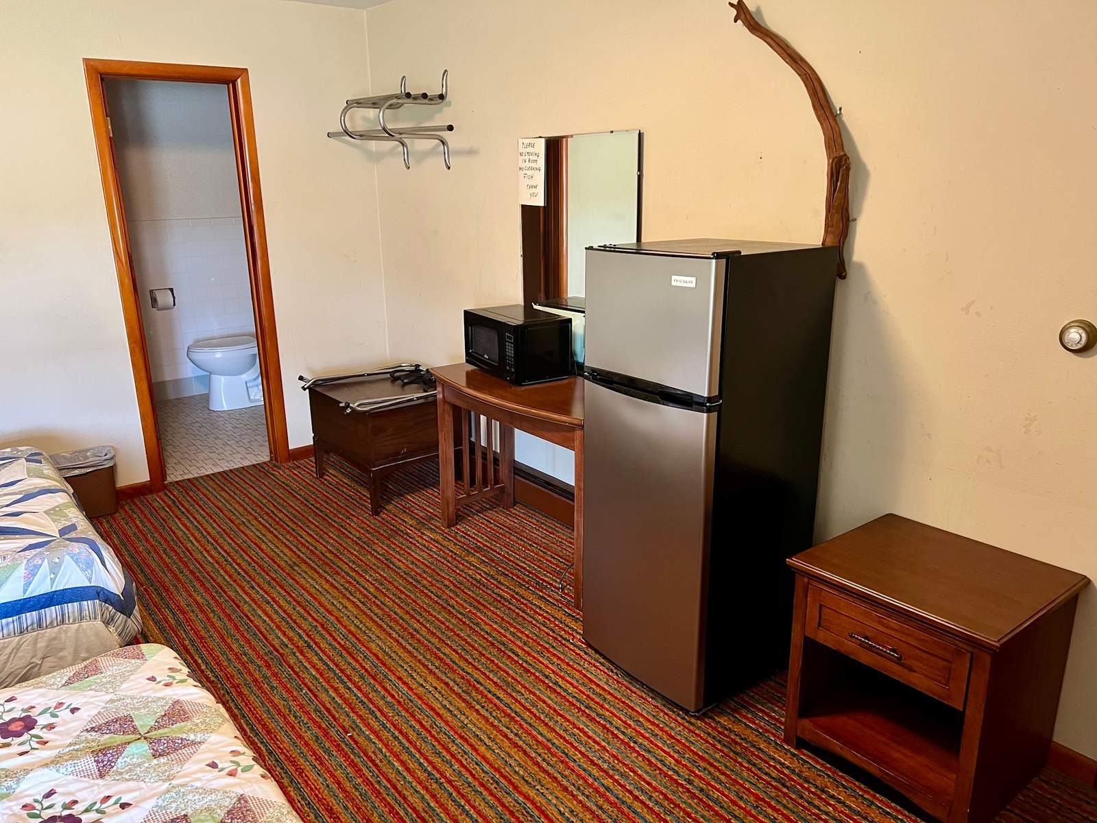 Driftwood motel — photo 7