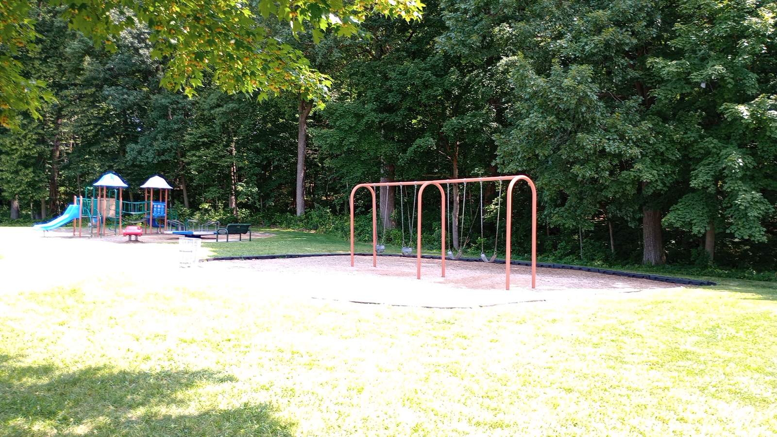 Decorah Hills Park — photo 1