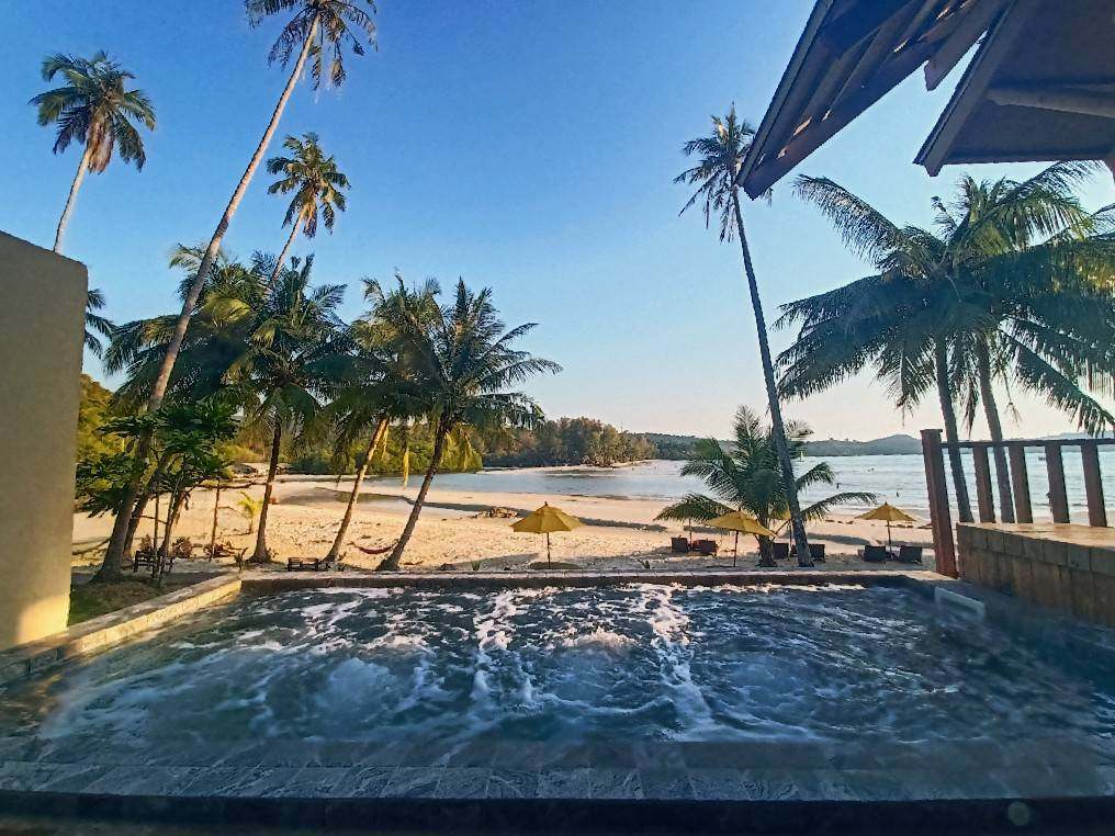 Tolani Beach — photo 1