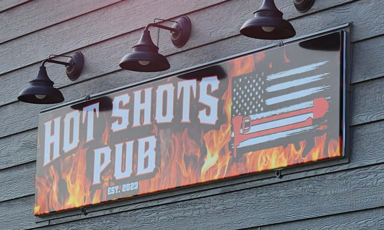 Hot Shots Pub — photo 9