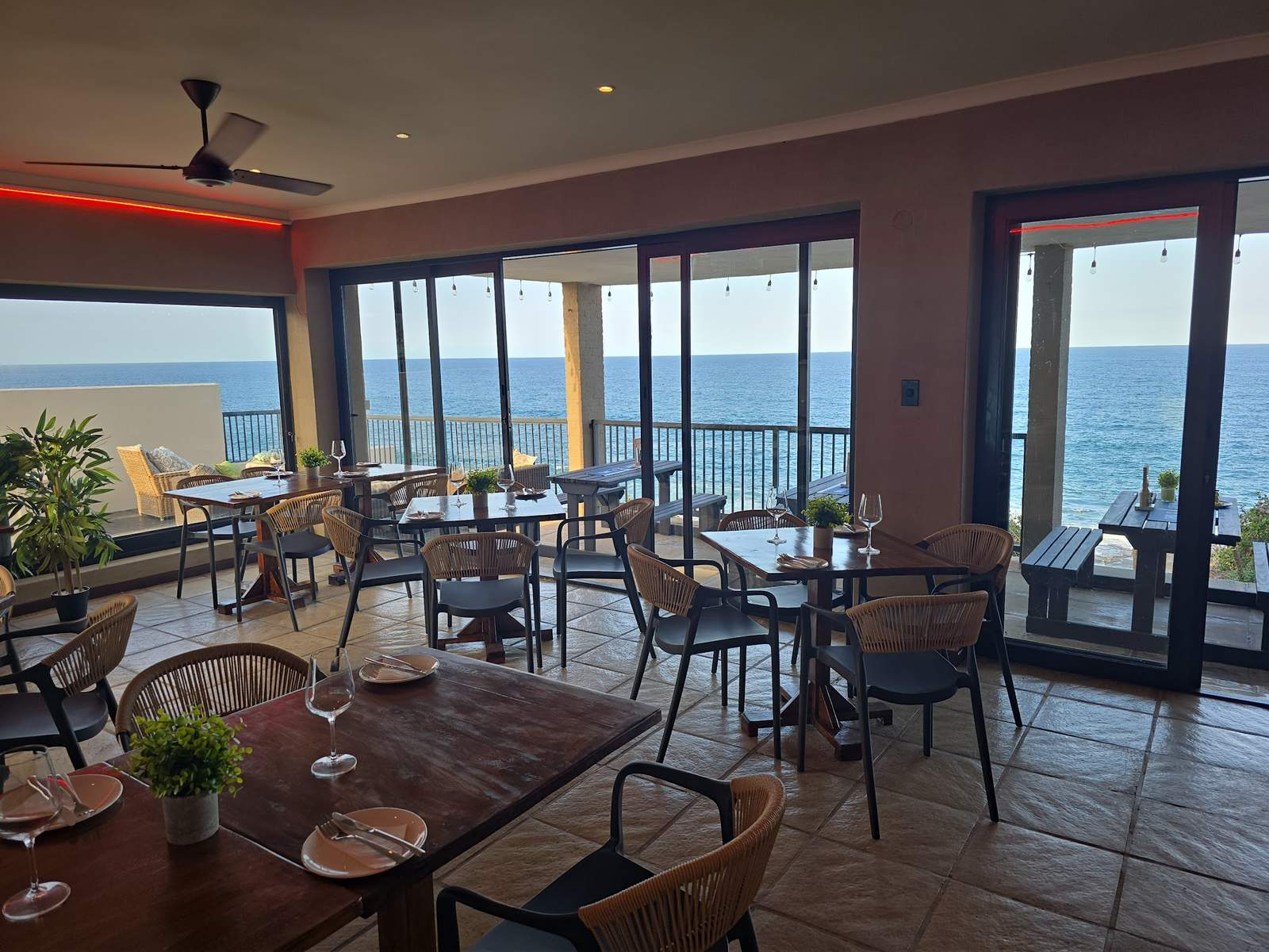 Barra Cuda Beach Club — photo 1