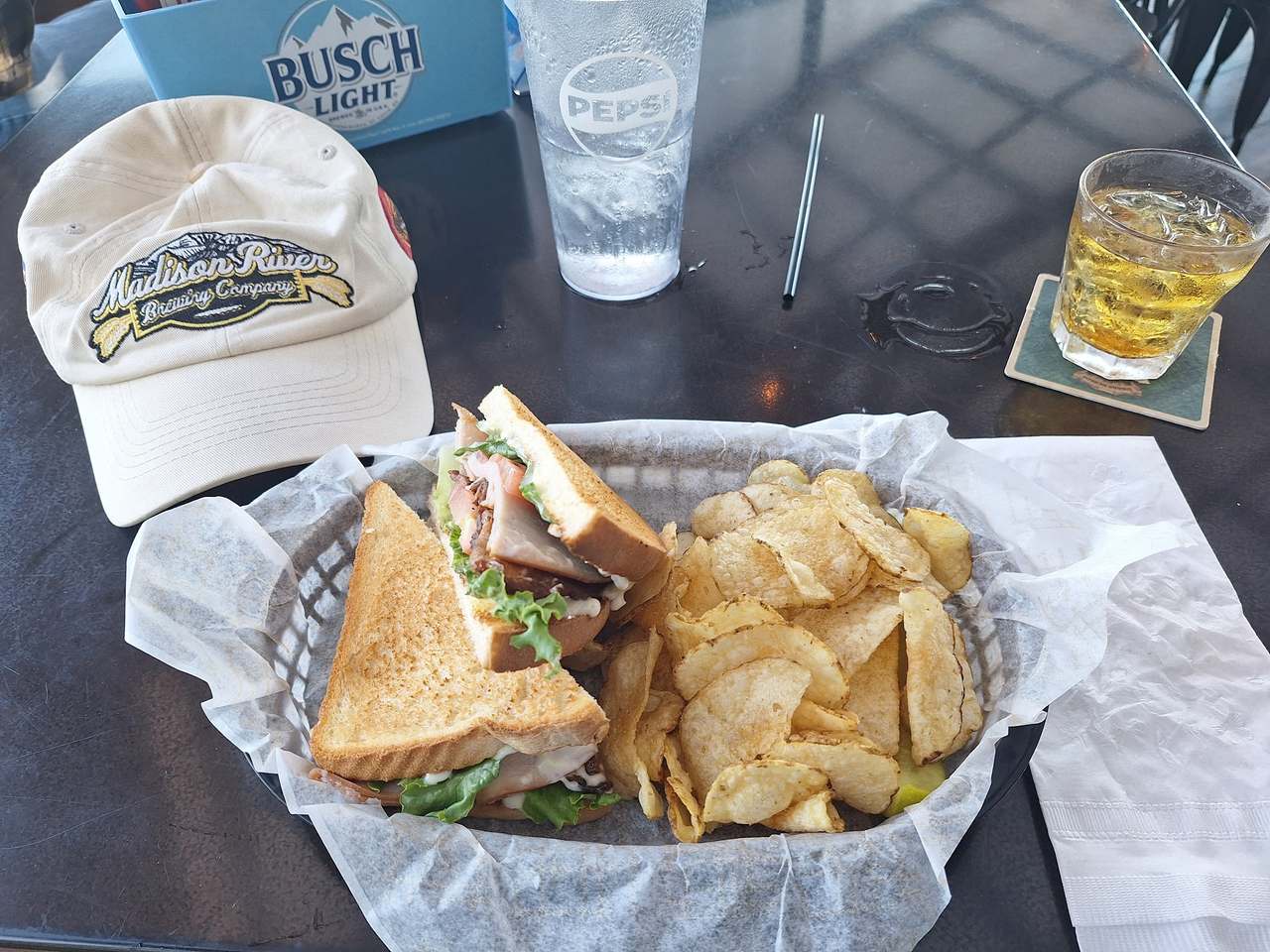Schooner Pub — photo 2