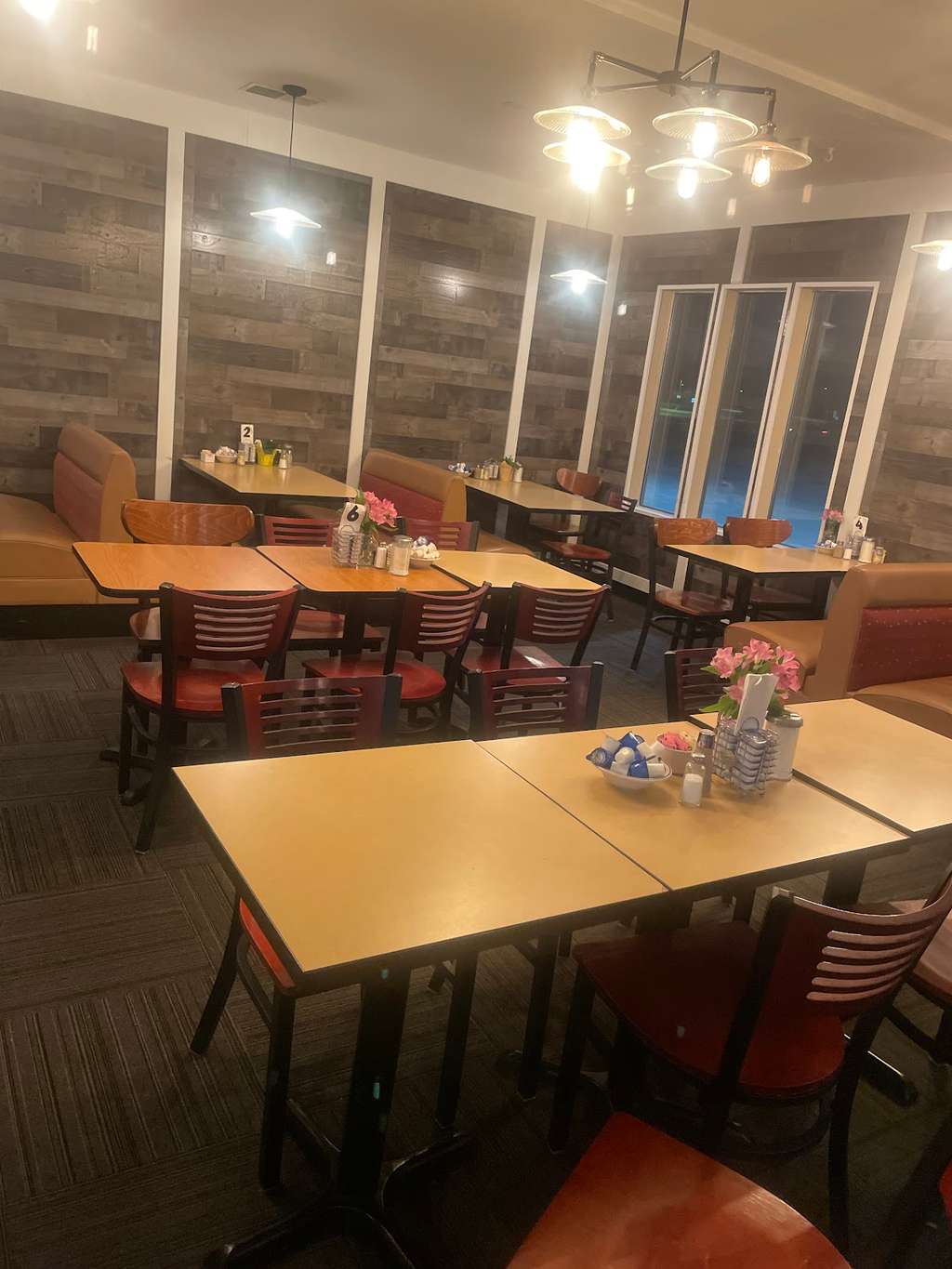 Lina’s Cafe’