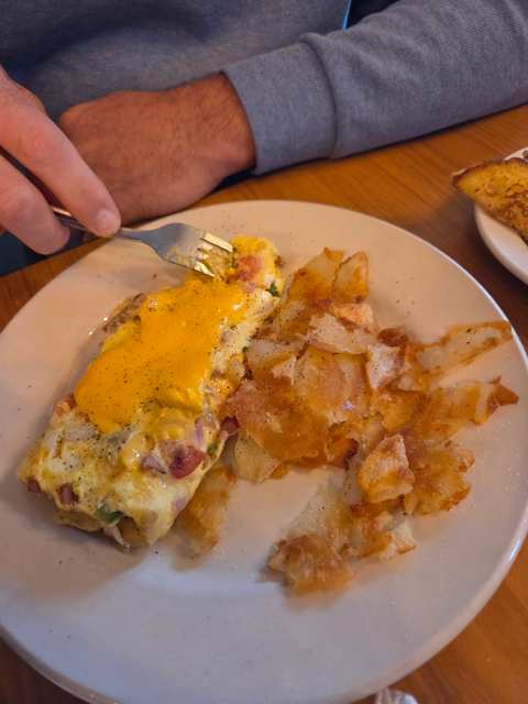 Lina’s Cafe’ — photo 5