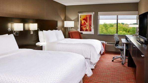 Four Points by Sheraton Milwaukee North Shore — photo 2