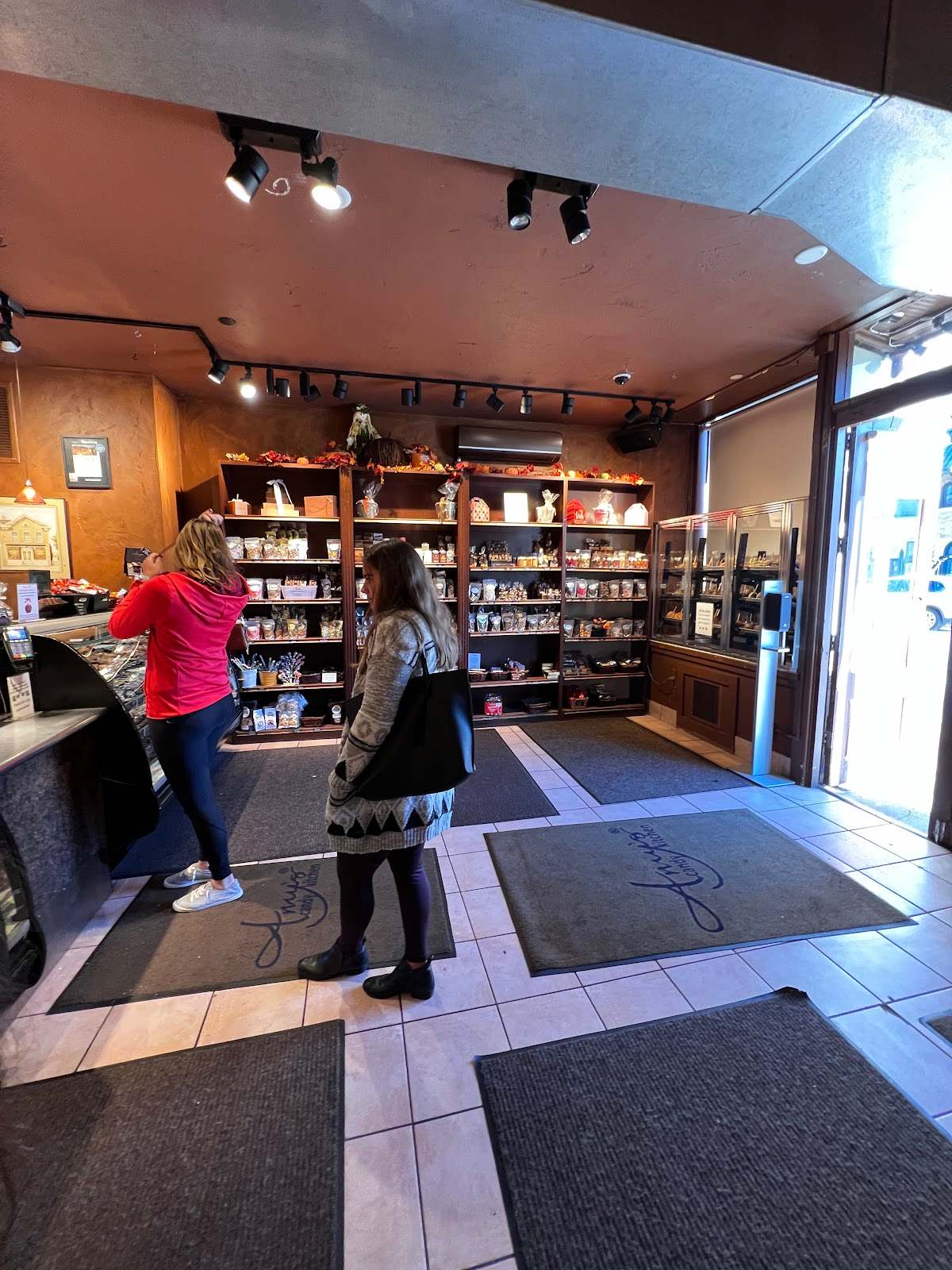 Amy's Candy Kitchen — photo 1