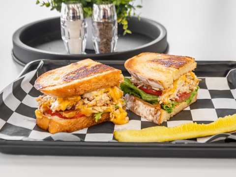 The Lunch Box Deli — photo 2
